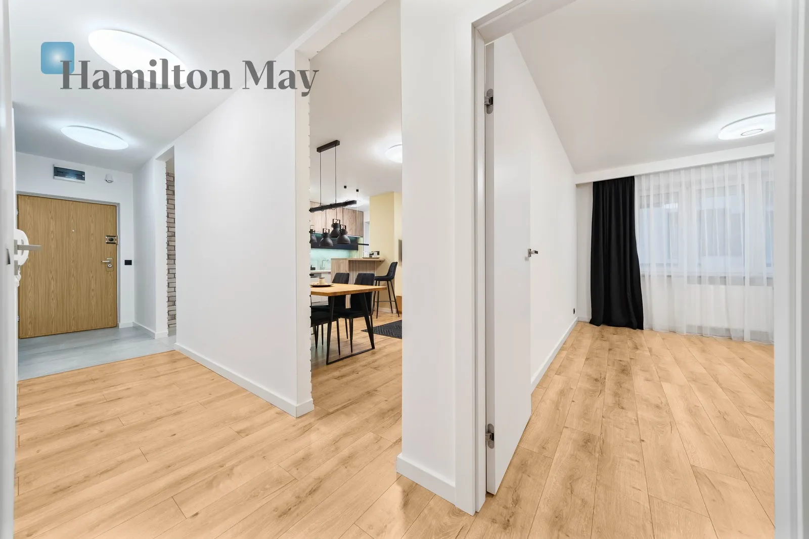 Price: 4200 PLN Bedrooms: 2 - slider