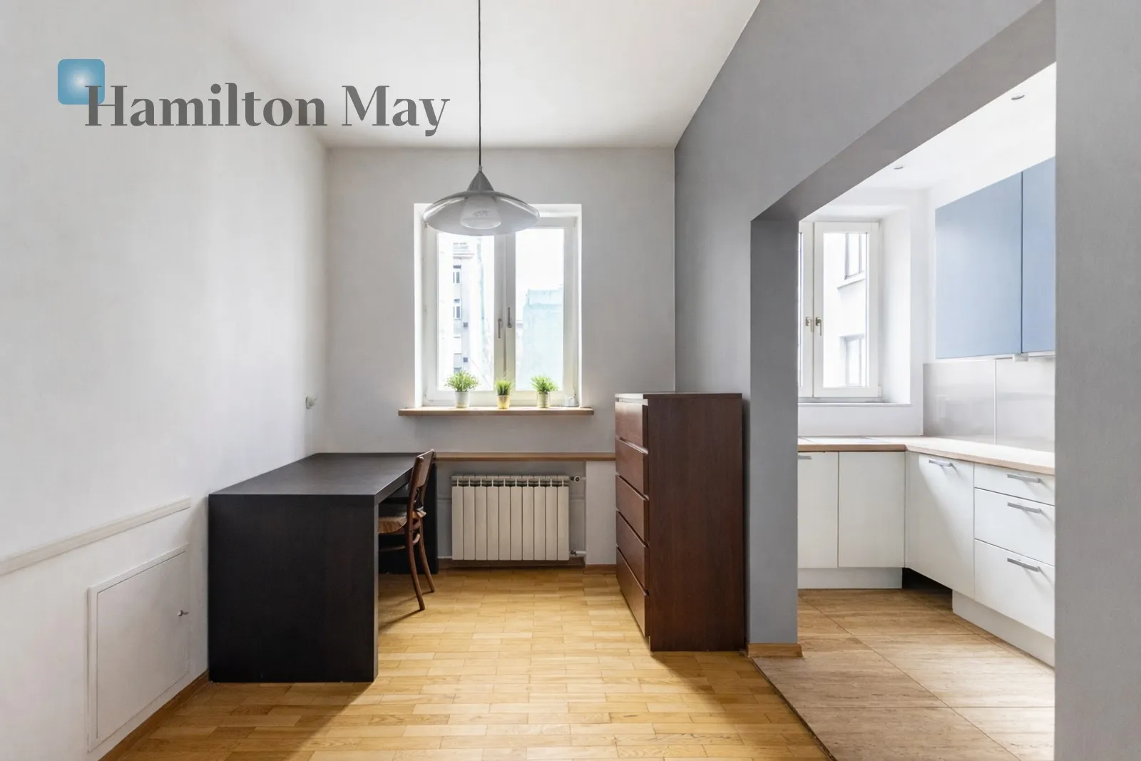 Region: Śródmieście Distance to centre: 0.73 km Level: 1 Price: 1771100 PLN Bedrooms: 3 Bathrooms: 1 - slider