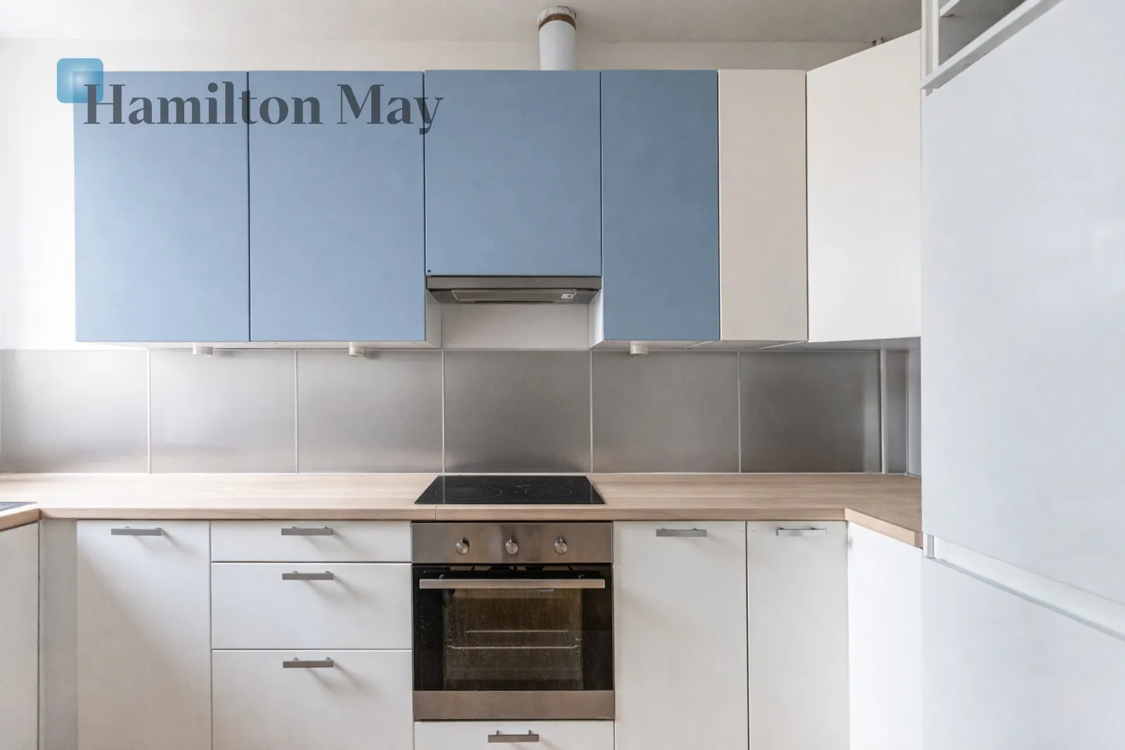 Distance to centre: 0.73 km Level: 1 Price: 1771100 PLN Bedrooms: 3 Bathrooms: 1 - slider