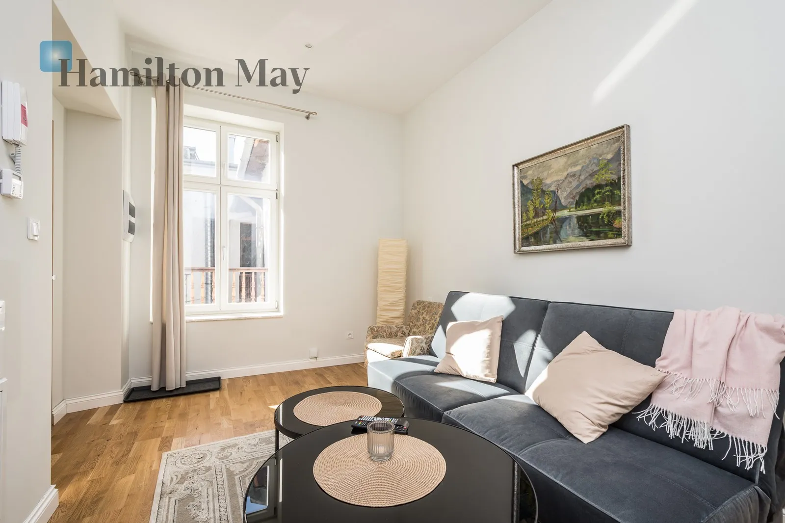 A unique investment, a renovated tenement house in the Old Town - slider