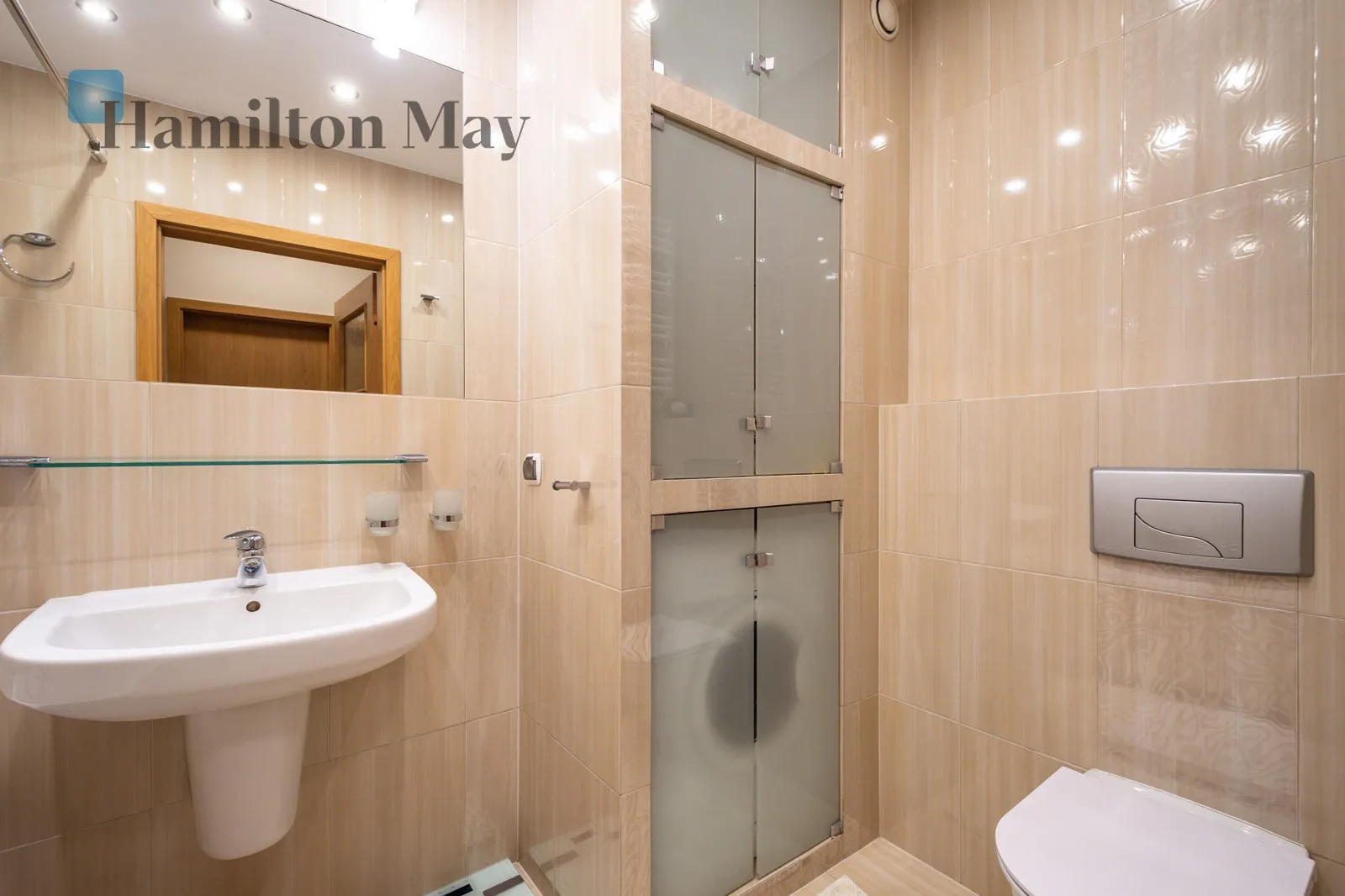 Level: 10 Price: 3300 PLN Bedrooms: 1 Bathrooms: 1 Size: 50m2 Price/m2: 66 PLN - slider