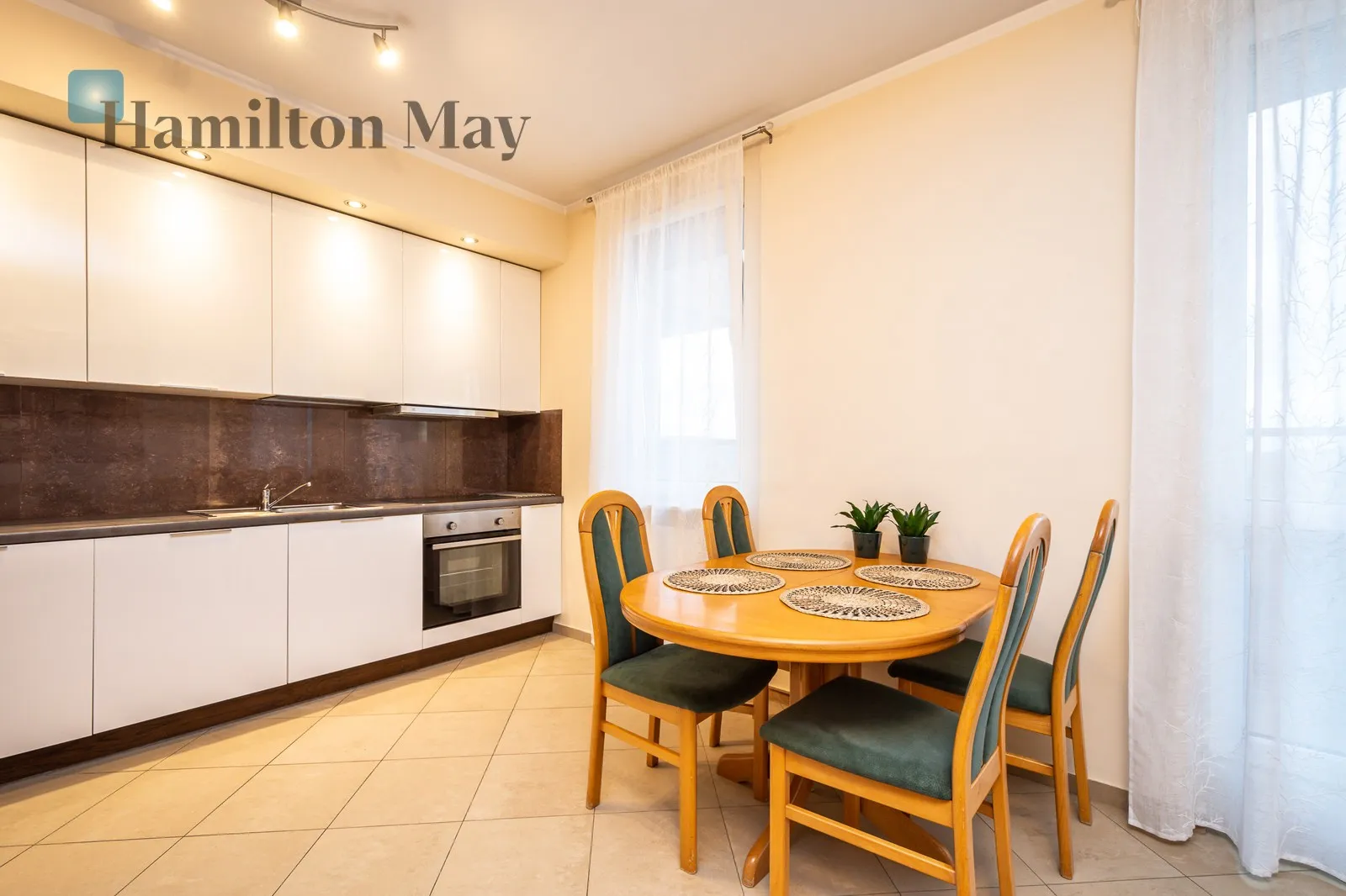 City: Kraków Street: Stańczyka Region: Bronowice Distance to centre: 3.71 km Level: 10 - slider