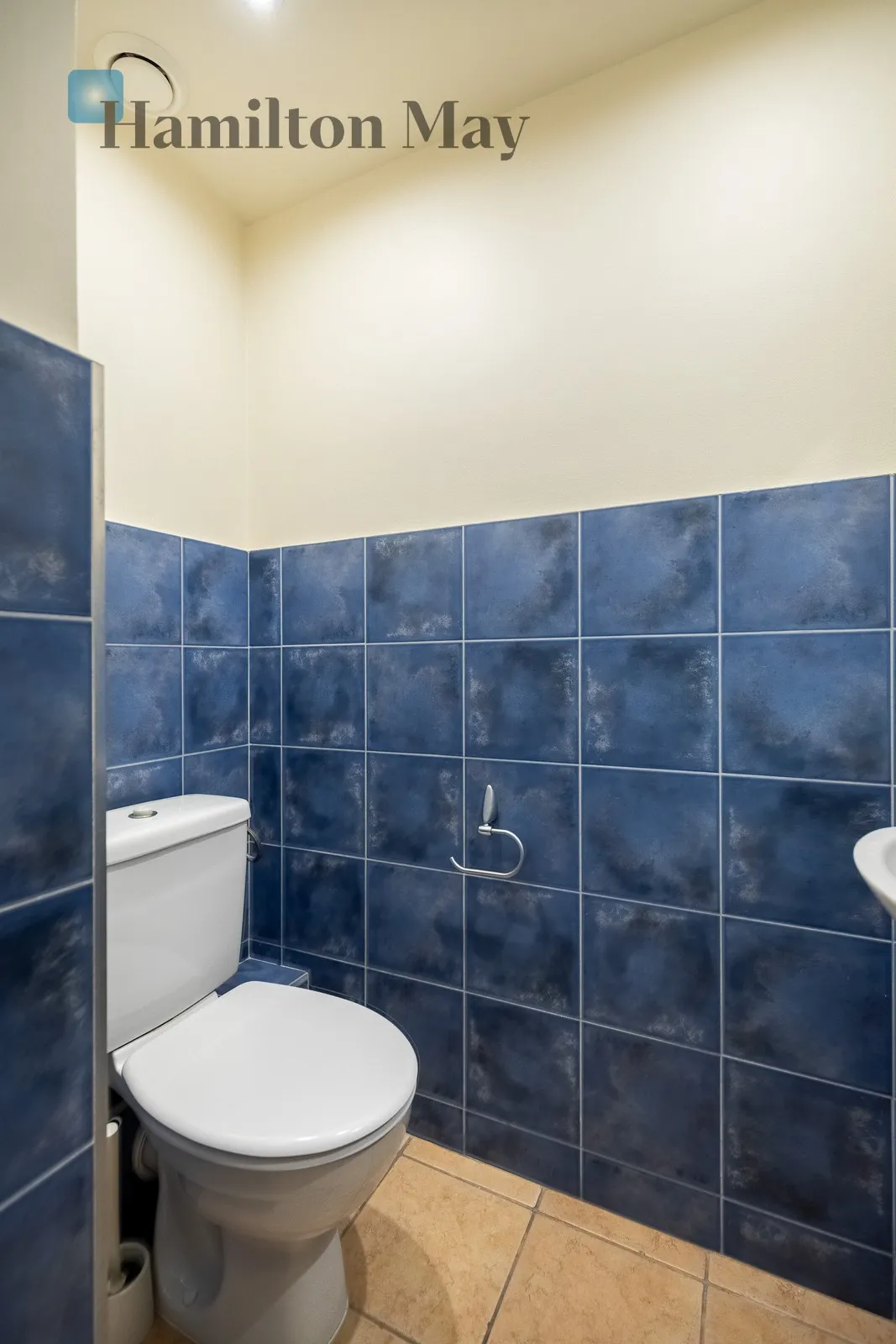 Region: Bronowice Distance to centre: 3.32 km Level: 1 Price: 5200 PLN Bedrooms: 3 - slider