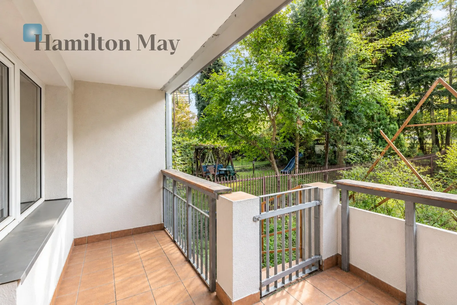 Region: Bieżanów-Prokocim Distance to centre: 6.55 km Price: 700000 PLN Bedrooms: 2 Bathrooms: 1 Size: 54m2 - slider