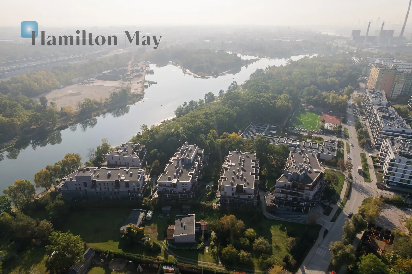 Luksusowy, przyjazny dla zwierząt, apartament nad wodą dla pary - slider