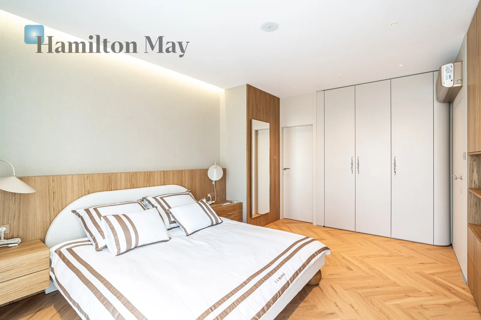 Bedrooms: 2 - slider