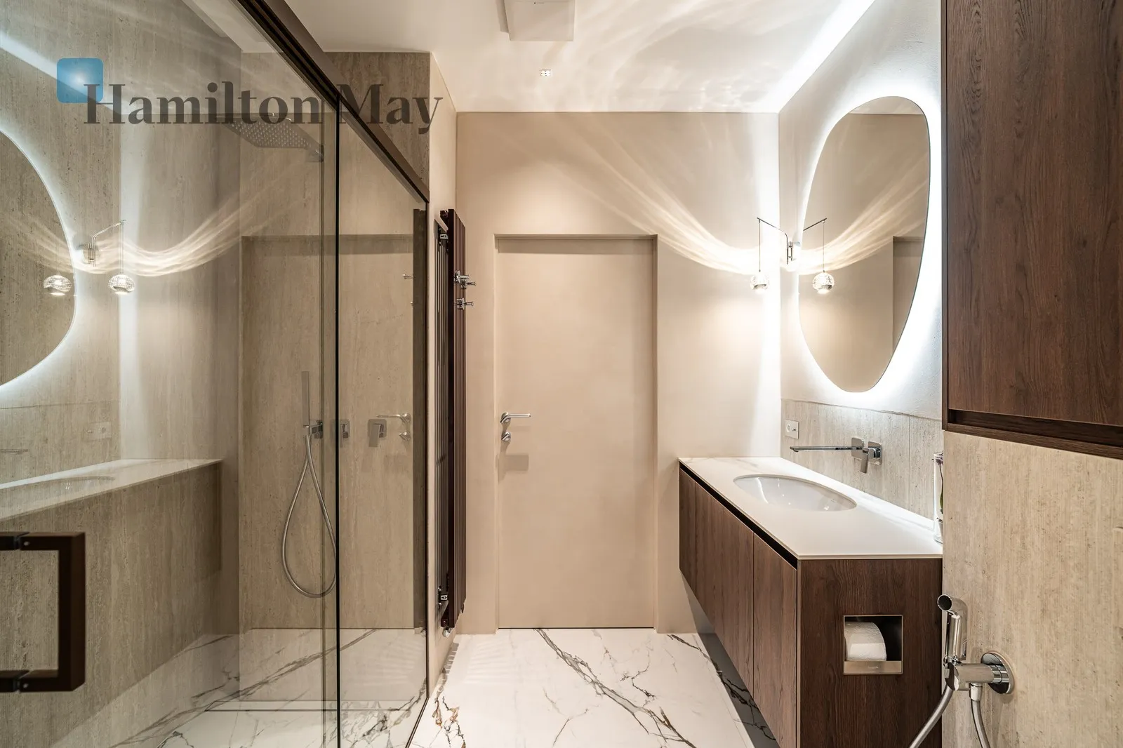 Spectacular penthouse with a terrace for rent in the center of Krakow - slider