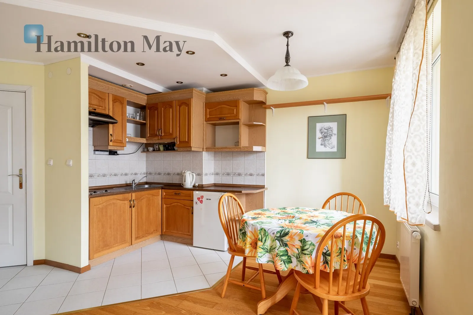 Region: Prądnik Czerwony Distance to centre: 3 km Level: 2 Price: 2700 PLN Bedrooms: 0 Bathrooms: 1 Size: 40m2 Price/m2: 68 PLN - slider