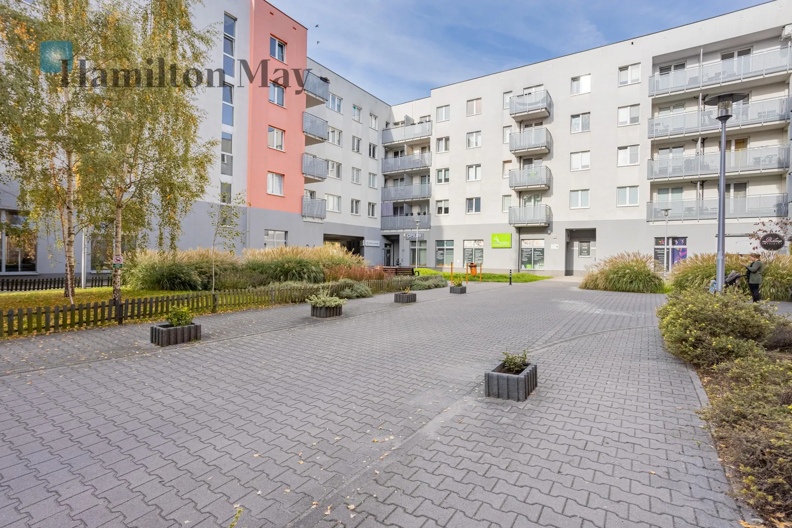 Region: Krzyki Subregion: Przedmieście Oławskie Distance to centre: 1.43 km Level: 3 Price: 2400 PLN Bedrooms: 2 Bathrooms: 1 - slider