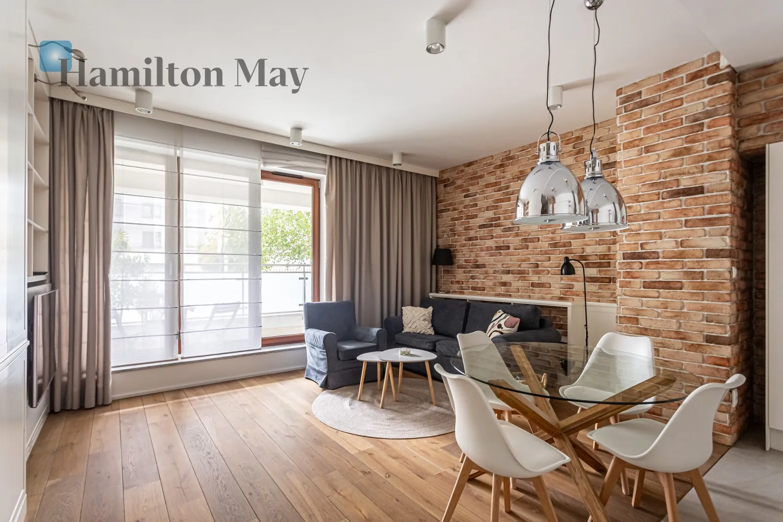 City: Warszawa Street: Łagodna Region: Mokotów Distance to centre: 4.29 km Price: 5500 PLN Bedrooms: 2 Bathrooms: 1 Size: 74m2 - slider