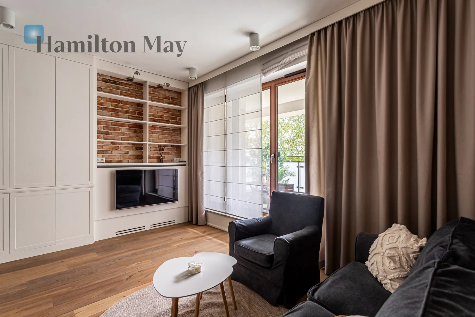 Region: Mokotów Distance to centre: 4.29 km Price: 5500 PLN Bedrooms: 2 Bathrooms: 1 Size: 74m2 Price/m2: 74 PLN - slider