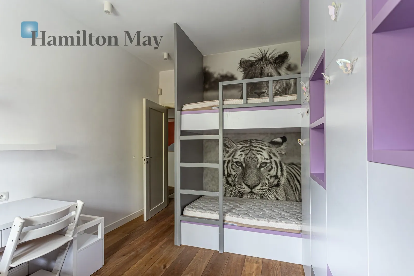 Street: Łagodna Region: Mokotów Distance to centre: 4.29 km Price: 5500 PLN - slider