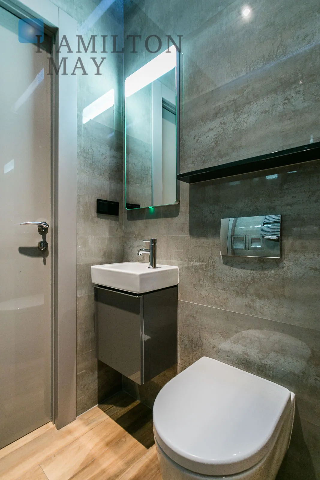 Unique, comfortable two bedroom apartment located in the Wola district - slider