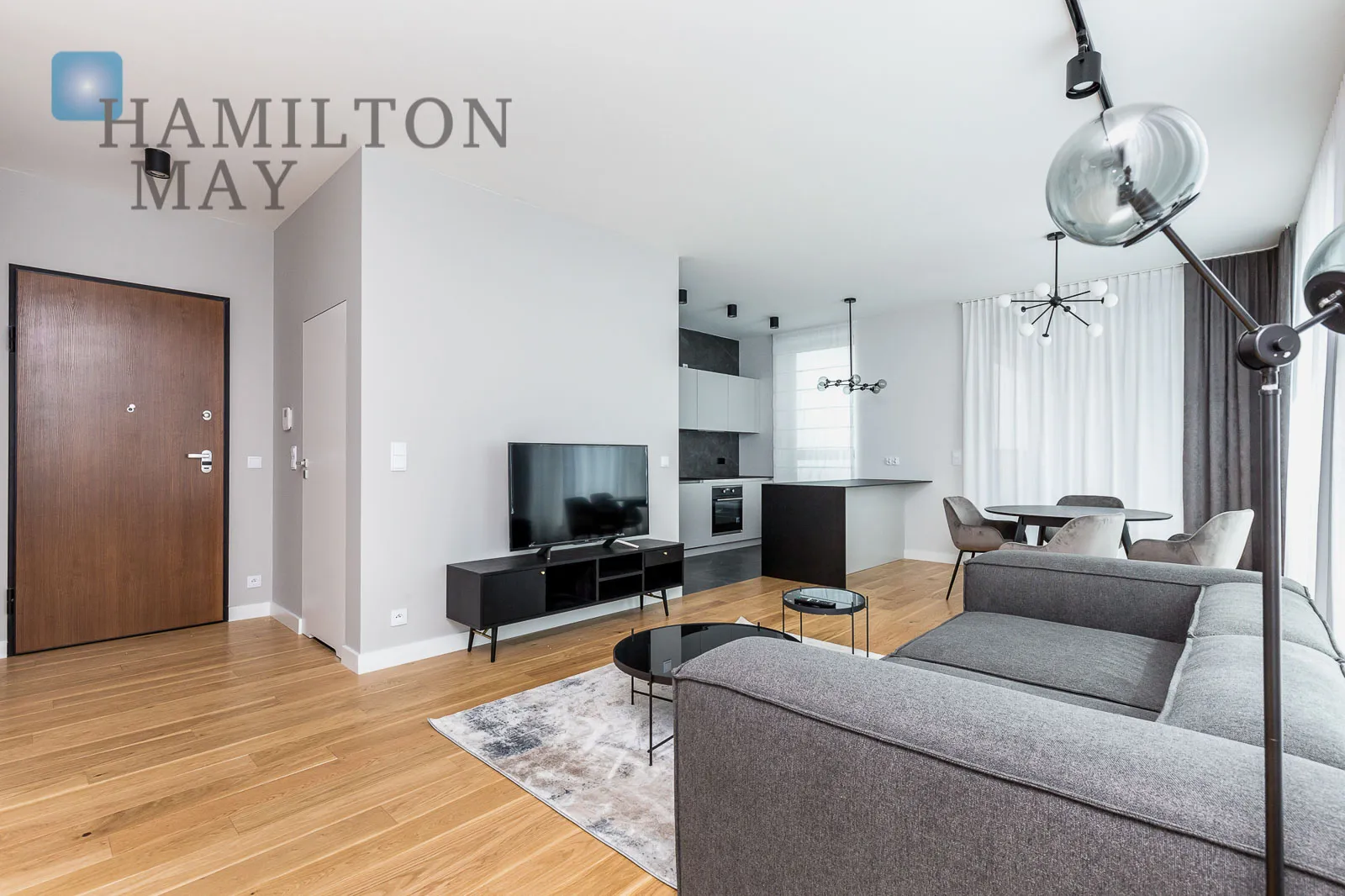 A stylish three-bedroom apartment for rent in Browary Warszawskie - slider