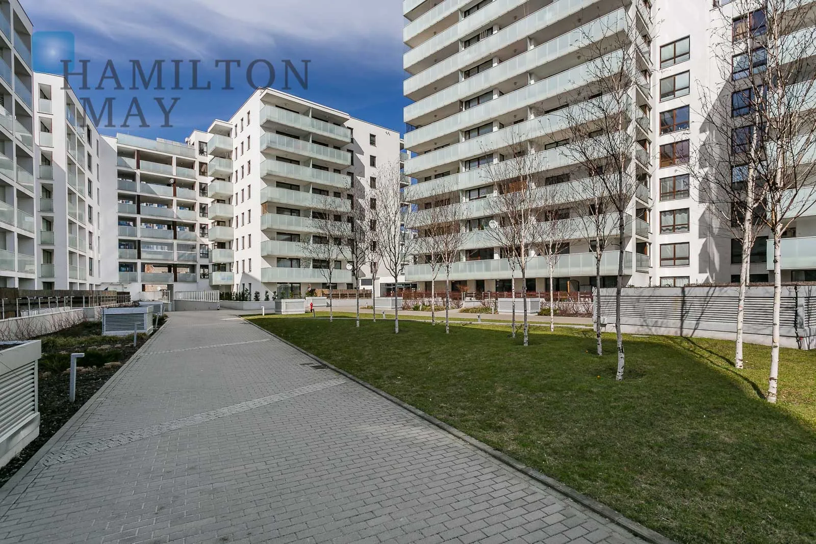 Unique, comfortable two bedroom apartment located in the Wola district - slider