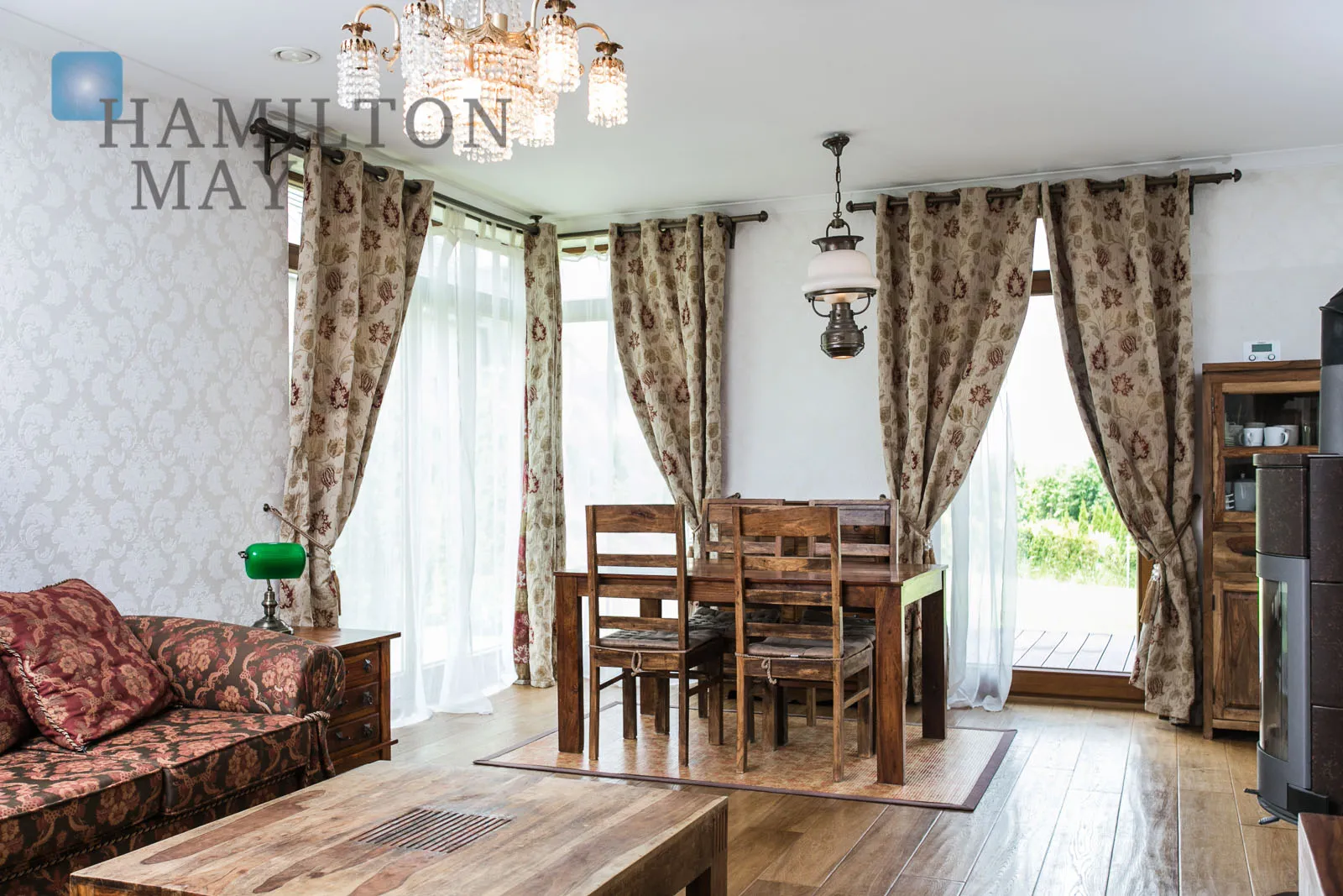 Region: Mogilany Distance to centre: 13.82 km Price: 2670000 PLN Bedrooms: 3 Bathrooms: 2 Plot size: 600m2 Price/m2: 14355 PLN - slider