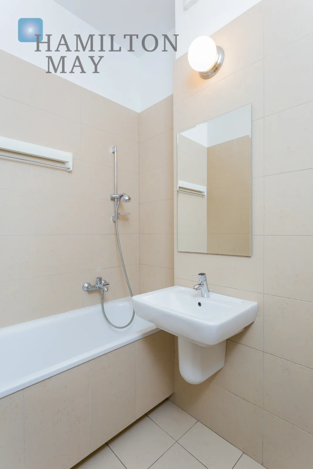 Комфортна двокімнатна квартира в Білому Камені - slider