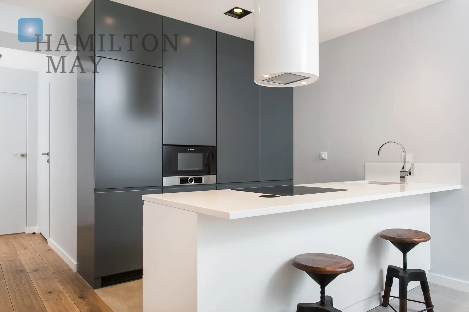 Здається в оренду абсолютно нова двокімнатна квартира з гаражем у престижному житловому комплексі Angel Wawel - slider