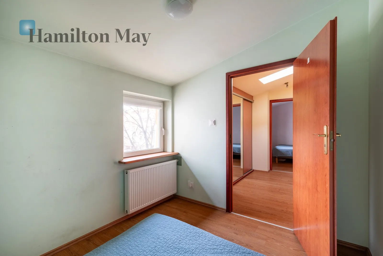 Distance to centre: 1.42 km Level: 1 Price: 1250000 PLN Bedrooms: 3 Bathrooms: 2 - slider