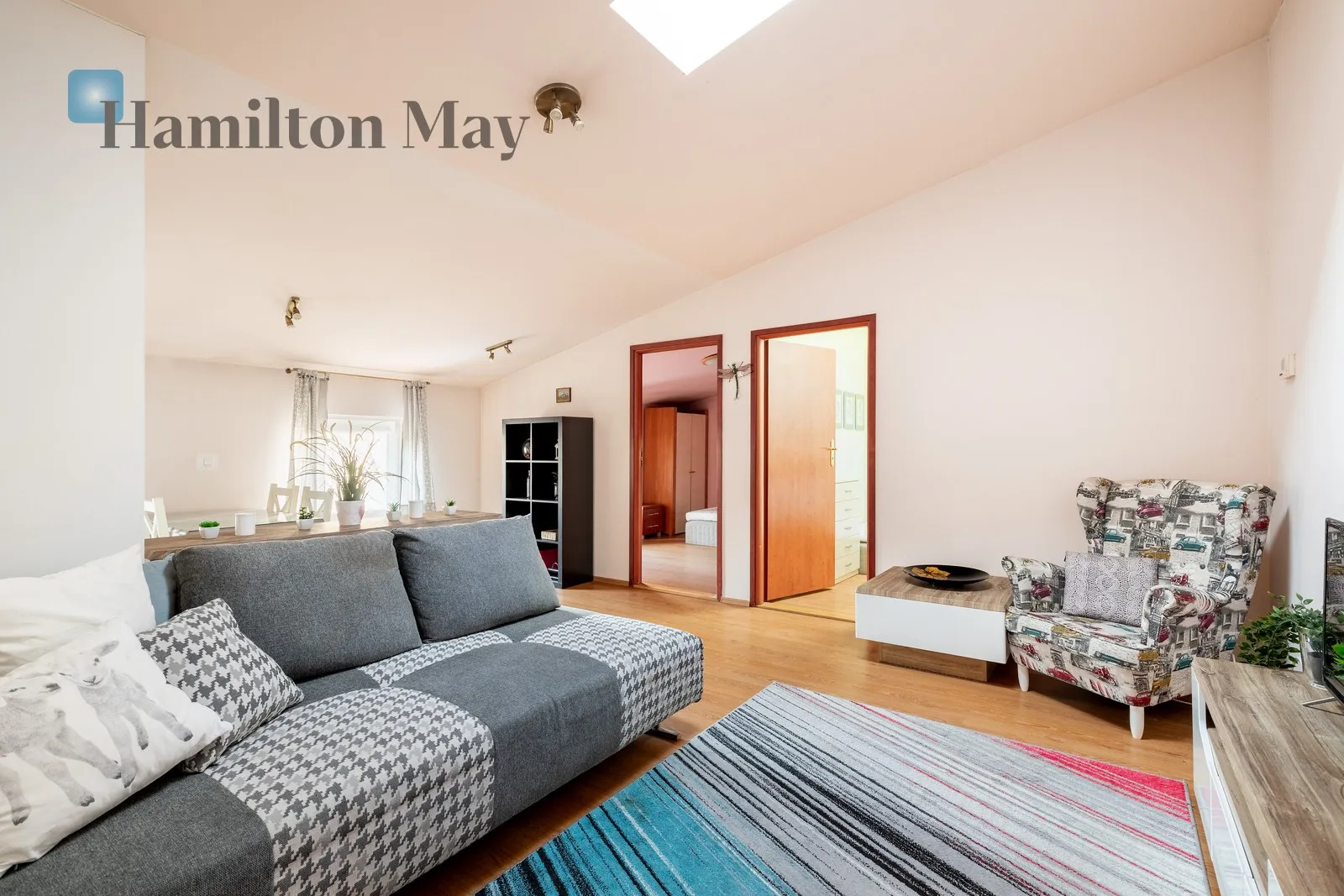 Street: Grzegórzecka Region: Grzegórzki Distance to centre: 1 km Level: 2 Price: 1150000 PLN - slider