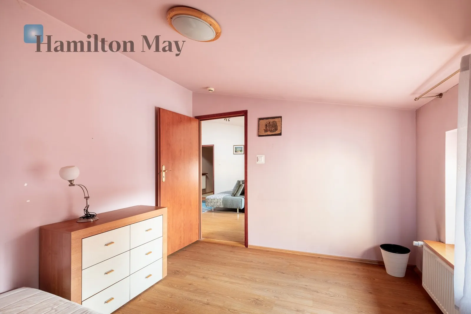 Price: 1150000 PLN Bedrooms: 3 Bathrooms: 1 - slider