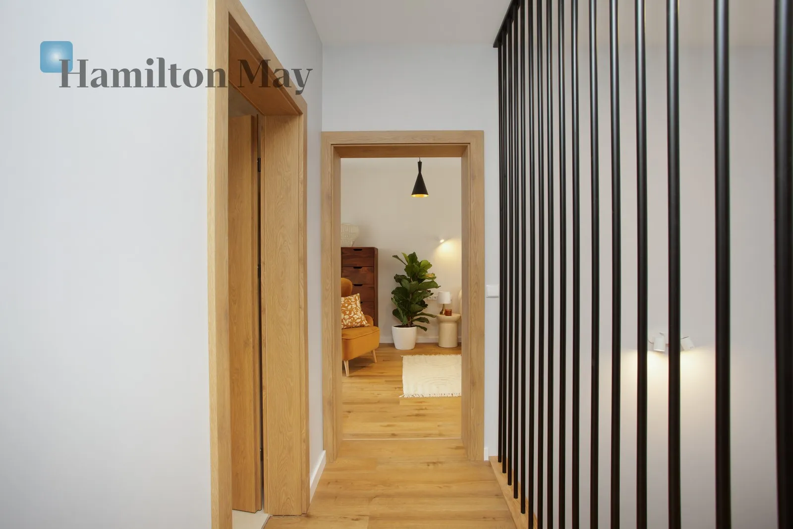 Енергоефективний, сучасний будинок у тихому закритому житловому комплексі в Скотніках - slider