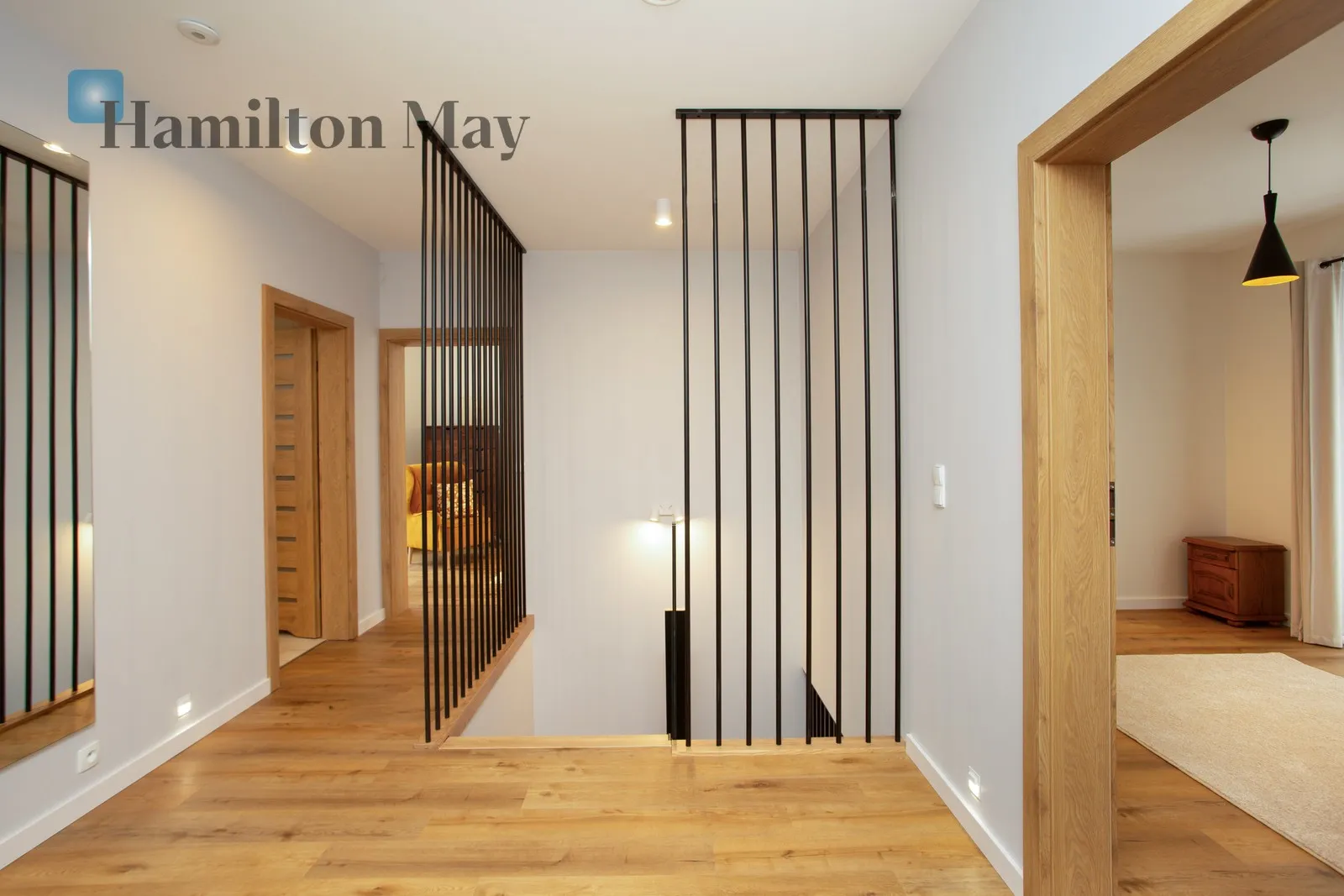 Енергоефективний, сучасний будинок у тихому закритому житловому комплексі в Скотніках - slider