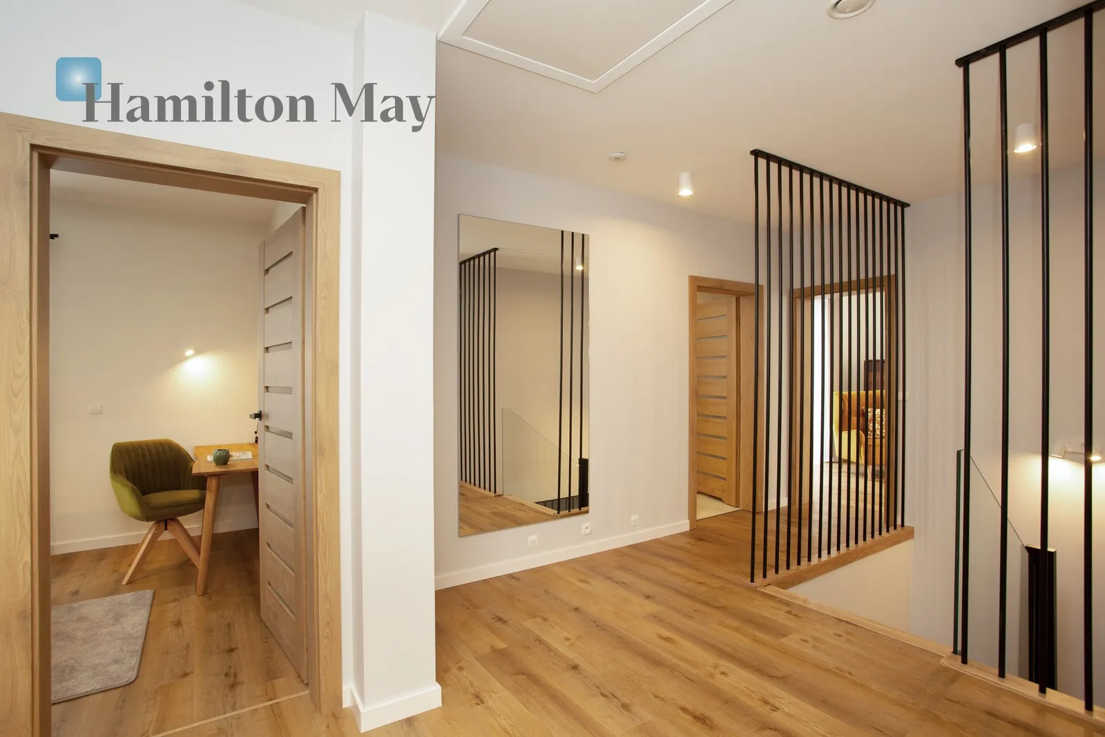 Енергоефективний, сучасний будинок у тихому закритому житловому комплексі в Скотніках - slider