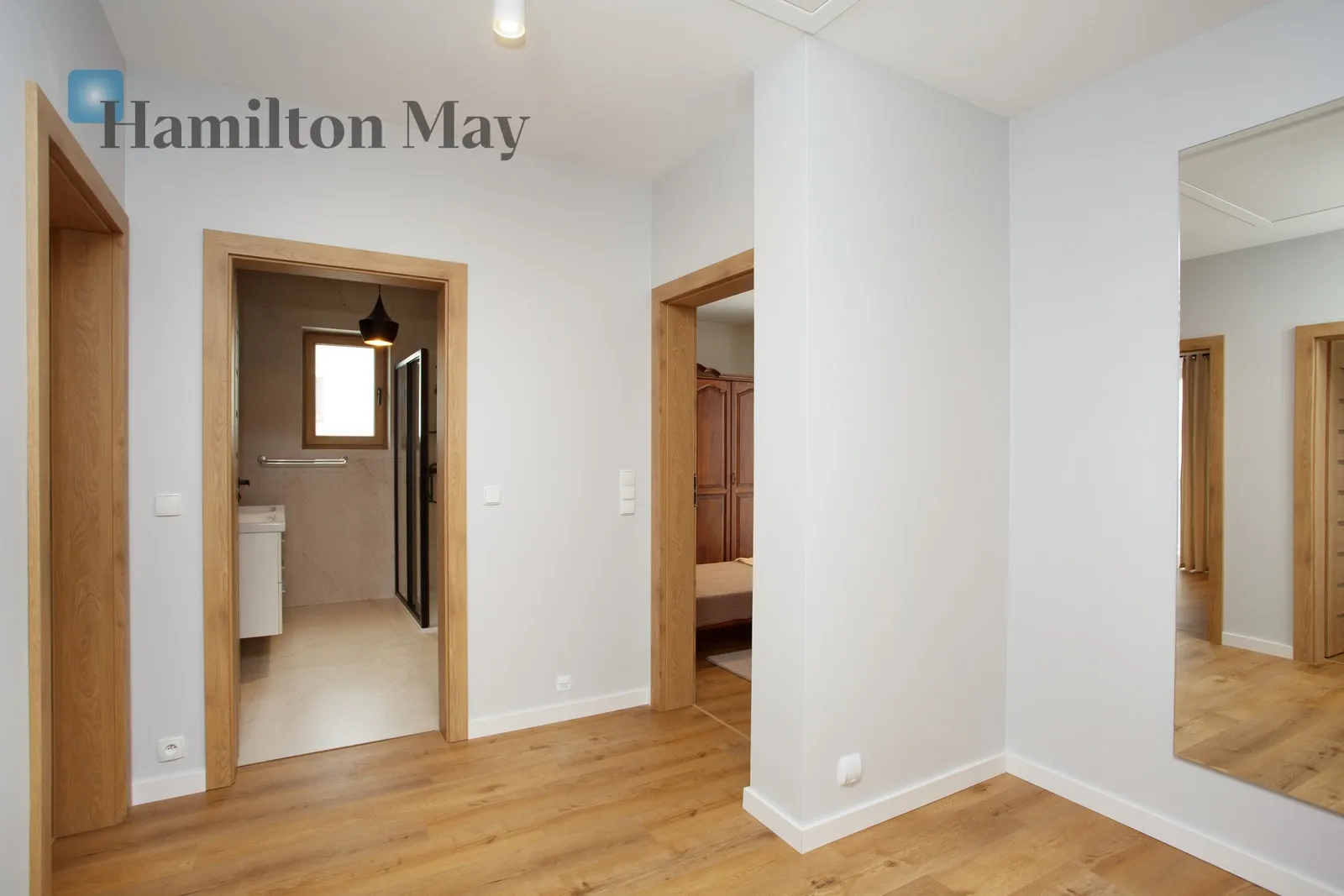 Енергоефективний, сучасний будинок у тихому закритому житловому комплексі в Скотніках - slider