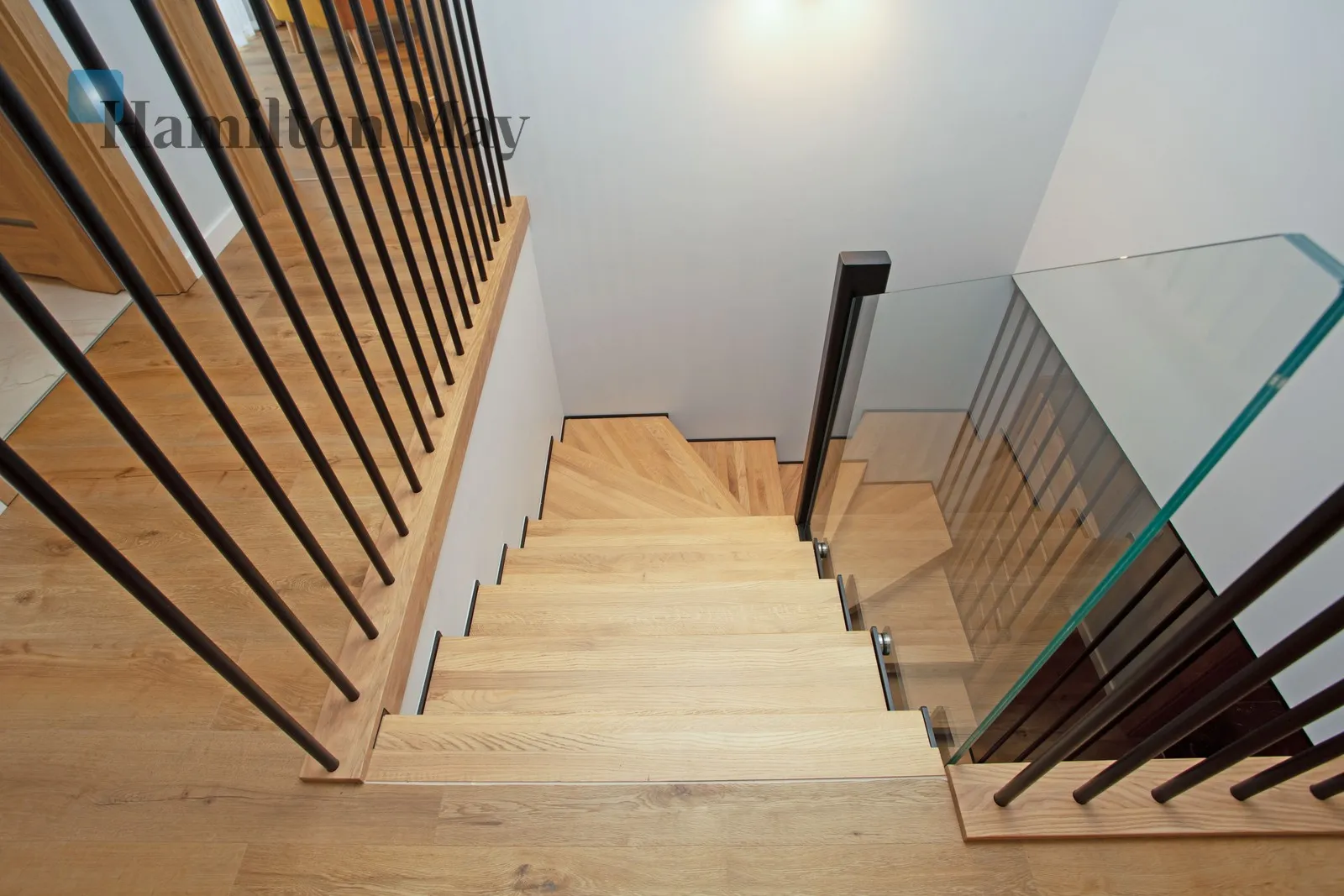 Енергоефективний, сучасний будинок у тихому закритому житловому комплексі в Скотніках - slider