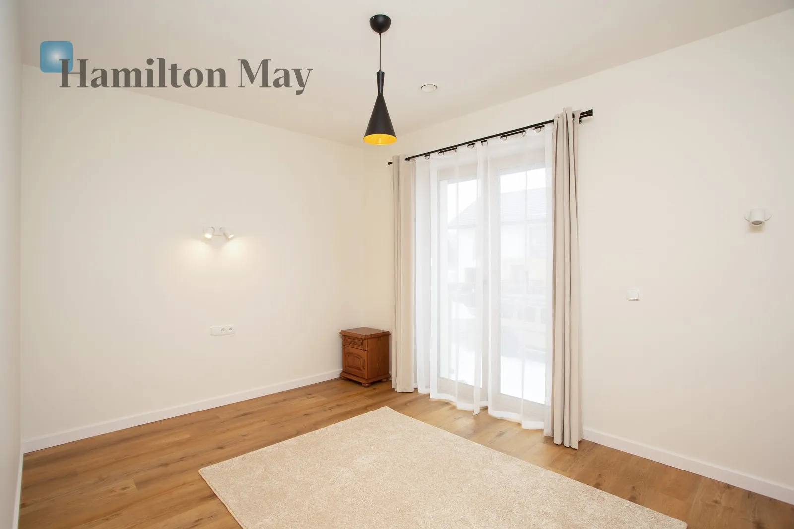 Енергоефективний, сучасний будинок у тихому закритому житловому комплексі в Скотніках - slider