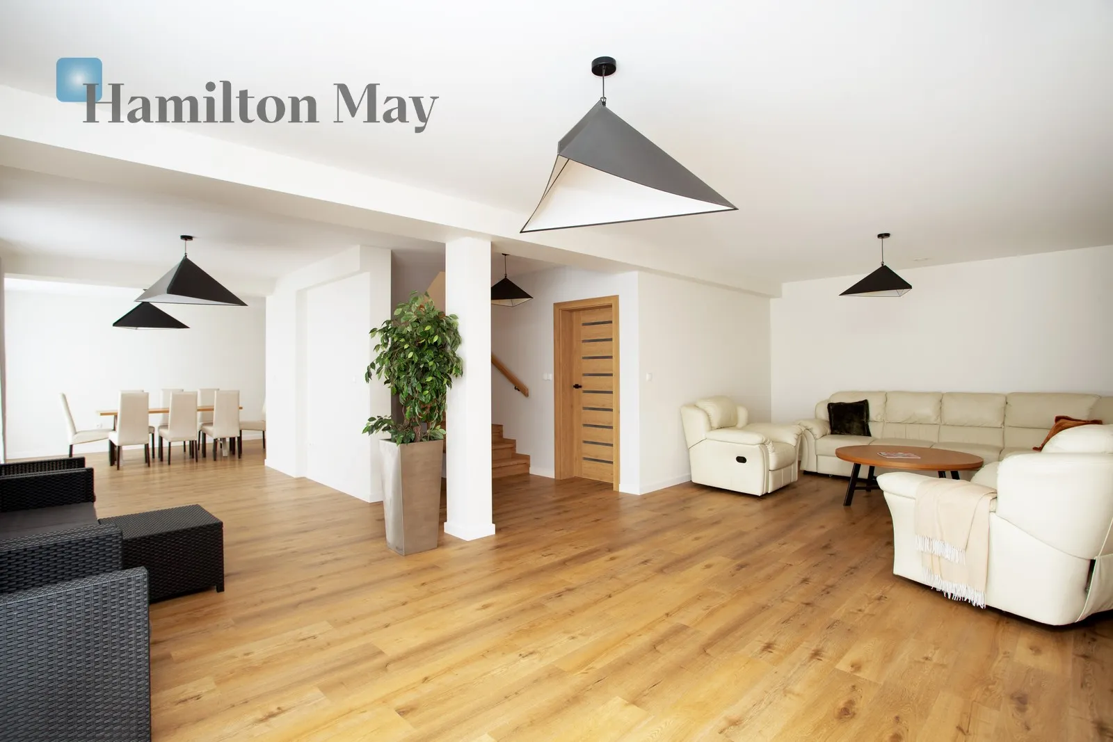 Енергоефективний, сучасний будинок у тихому закритому житловому комплексі в Скотніках - slider