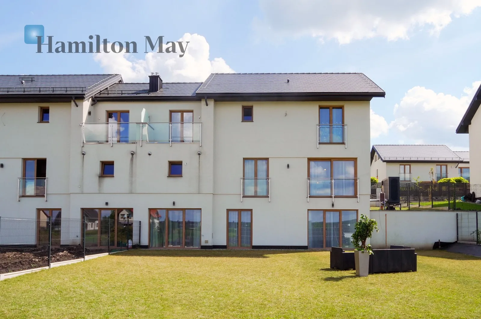 Енергоефективний, сучасний будинок у тихому закритому житловому комплексі в Скотніках - slider