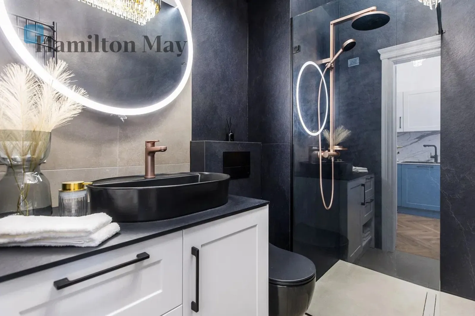 City: Kraków Street: Świętego Tomasza Region: Stare Miasto Distance to centre: 0.43 km Level: 1 Price: 3753170 PLN Bedrooms: 3 Bathrooms: 2 - slider