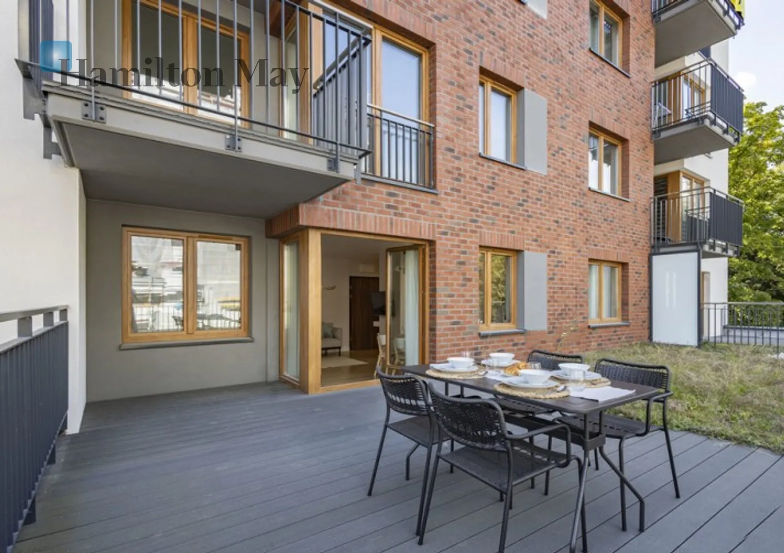 City: Kraków Street: Grzegórzecka Region: Grzegórzki Distance to centre: 2.2 km Level: 1 Price: 1111425 PLN Bedrooms: 2 Bathrooms: 1 Size: 51m2 Price/m2: 21793 PLN - slider