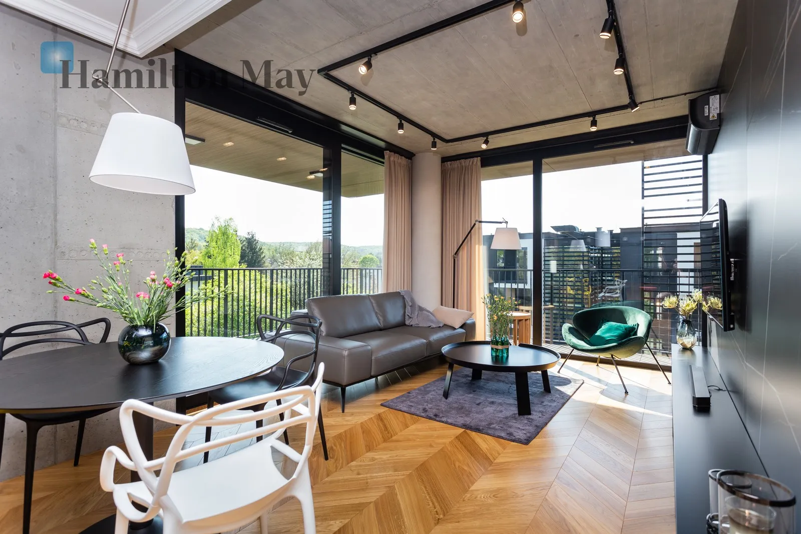 City: Kraków Street: Piotra Borowego Region: Zwierzyniec Subregion: Półwsie Zwierzynieckie Distance to centre: 3.28 km Level: 3 Price: 4900 PLN Bedrooms: 1 Bathrooms: 1 Size: 50m2 Price/m2: 98 PLN - slider