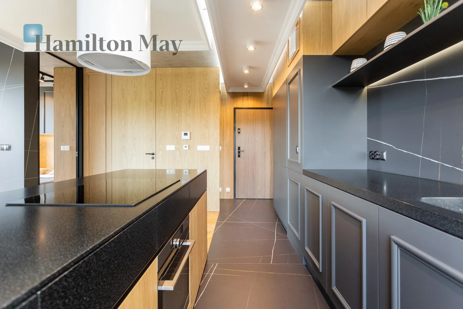 Region: Zwierzyniec Subregion: Półwsie Zwierzynieckie Distance to centre: 3.28 km Level: 3 Price: 4900 PLN Bedrooms: 1 Bathrooms: 1 Size: 50m2 Price/m2: 98 PLN - slider