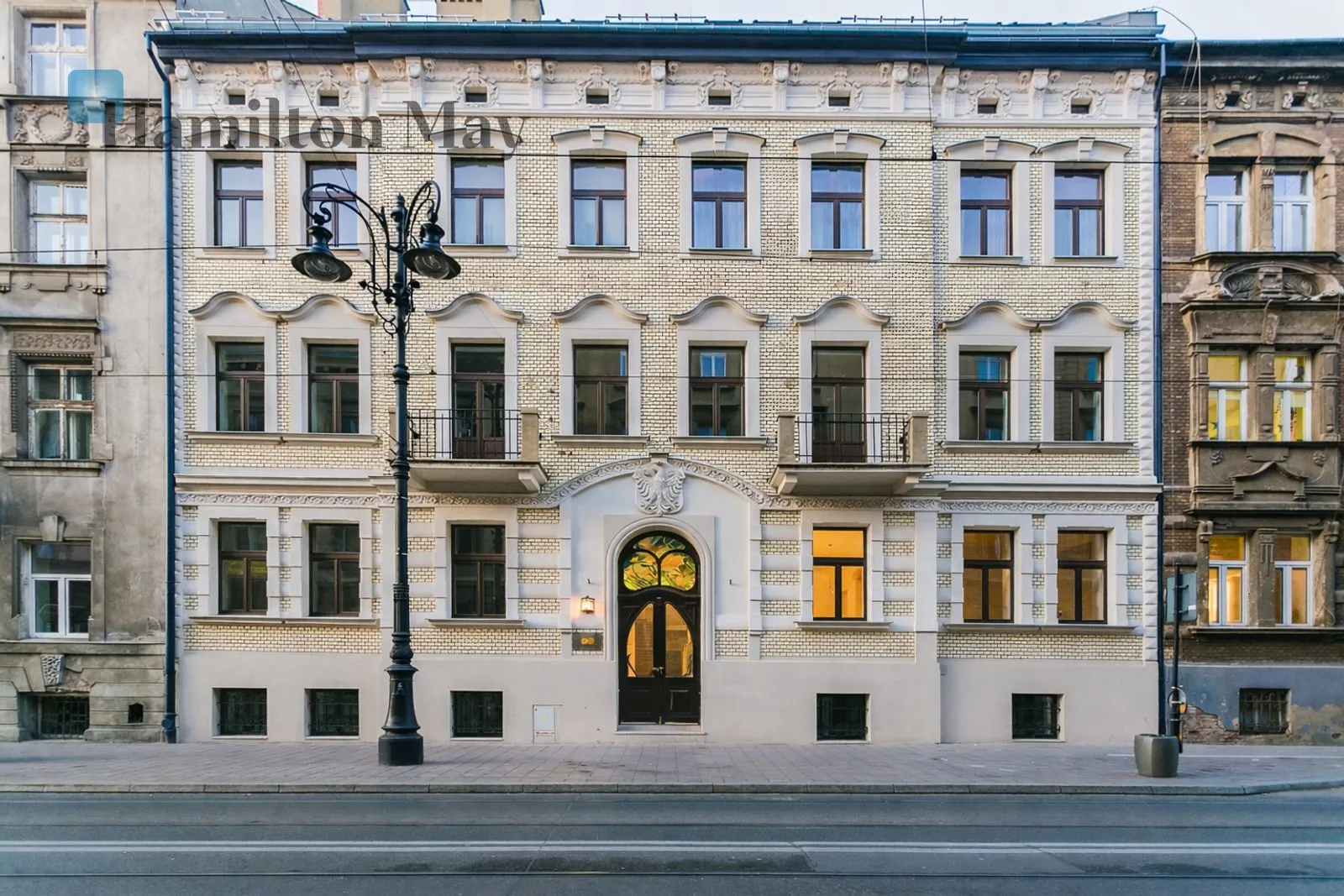 Nowoczesne mieszkanie w prestiżowej kamienicy w centrum Krakowa przy ul. Piłsudskiego - slider