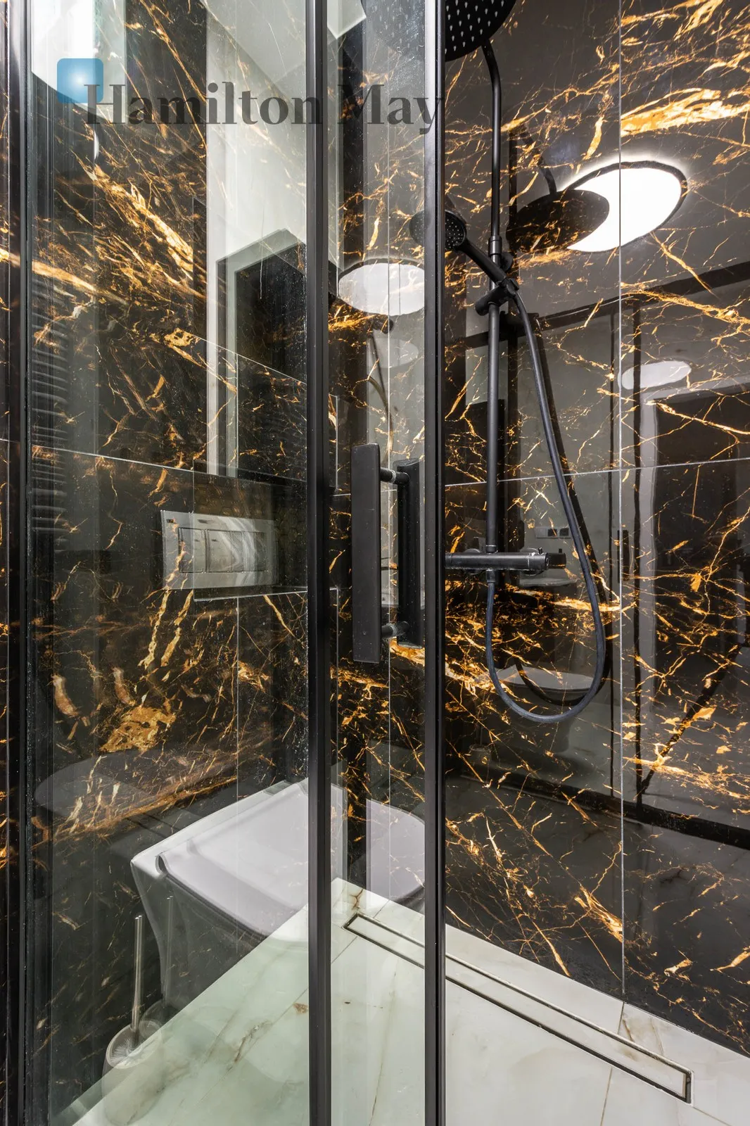 Price: 3100 PLN Bedrooms: 1 Bathrooms: 1 Size: 44m2 Price/m2: 70 PLN - slider