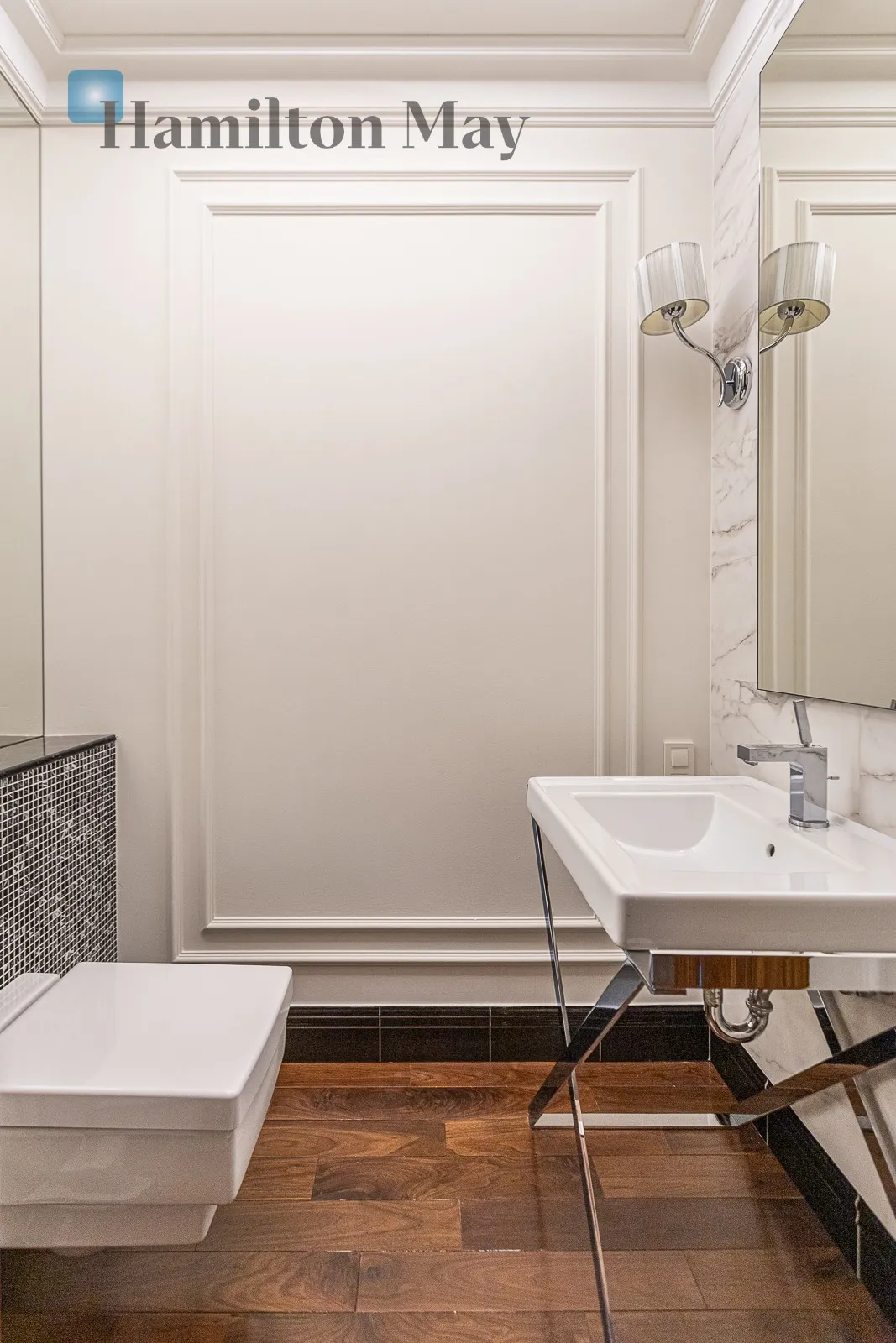 Distance to centre: 1.09 km Level: 4 Price: 10000 PLN Bedrooms: 1 Bathrooms: 1 Size: 74m2 Price/m2: 135 PLN - slider