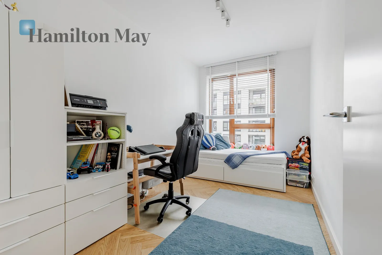 Bedrooms: 3 Bathrooms: 2 Size: 100m2 Price/m2: 110 PLN - slider