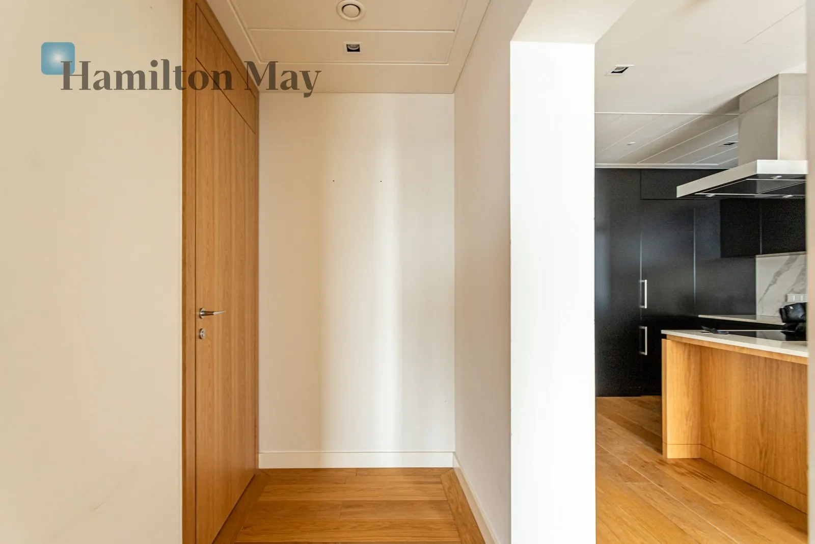 Region: Śródmieście Subregion: Śródmieście Północne Distance to centre: 0.65 km Level: 30 Price: 22000 PLN Bedrooms: 1 Bathrooms: 1 Size: 100m2 - slider