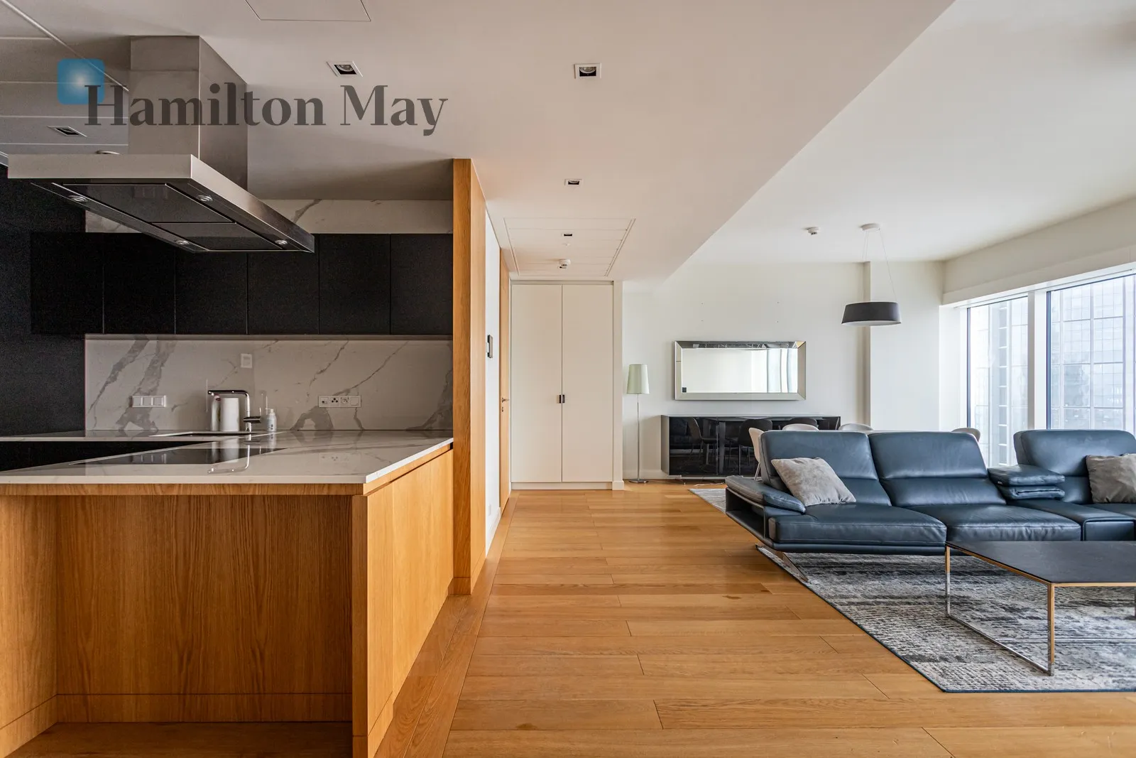 Region: Śródmieście Subregion: Śródmieście Północne Distance to centre: 0.65 km Level: 30 Price: 22000 PLN Bedrooms: 1 Bathrooms: 1 Size: 100m2 Price/m2: 220 PLN - slider