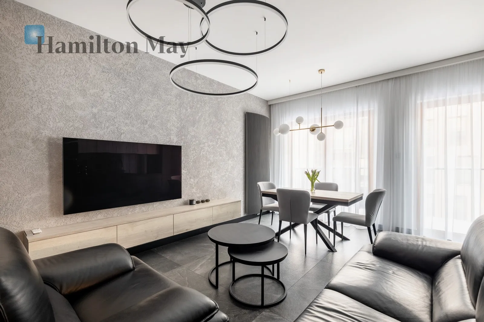 City: Kraków Street: Rakowicka Region: Stare Miasto Distance to centre: 1.4 km Level: 2 Price: 3700 PLN Bedrooms: 1 Bathrooms: 1 - slider