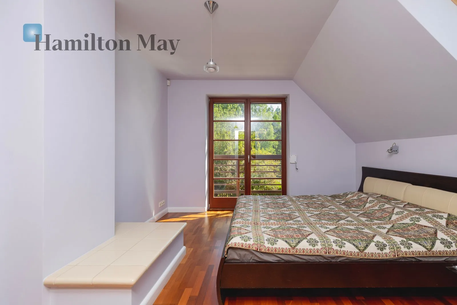 Street: Galicyjska  Region: Zielonki Distance to centre: 6.51 km Price: 7600 PLN Bedrooms: 4 - slider