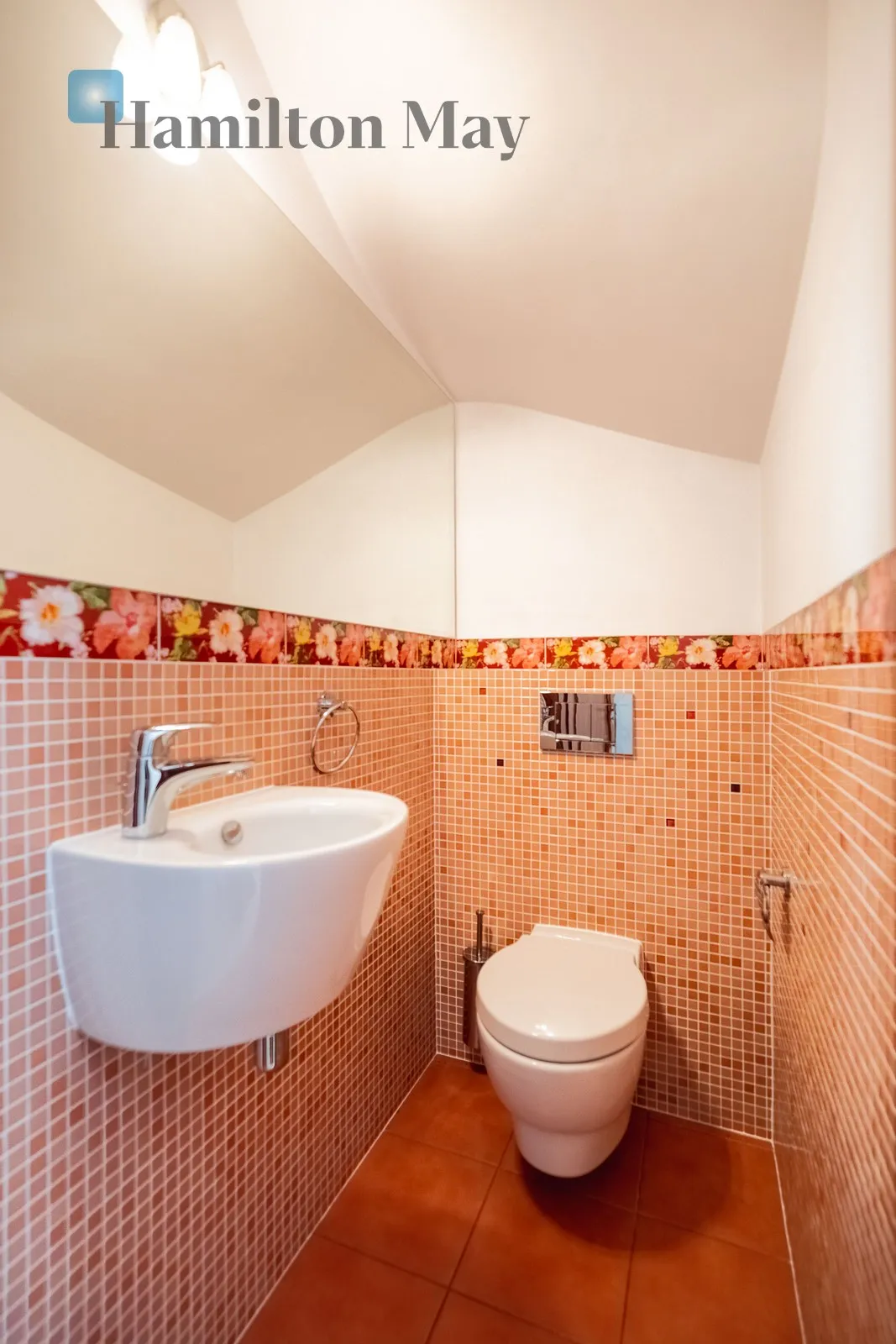 Bedrooms: 4 Bathrooms: 3 Plot size: 1000m2 Price/m2: 57 PLN