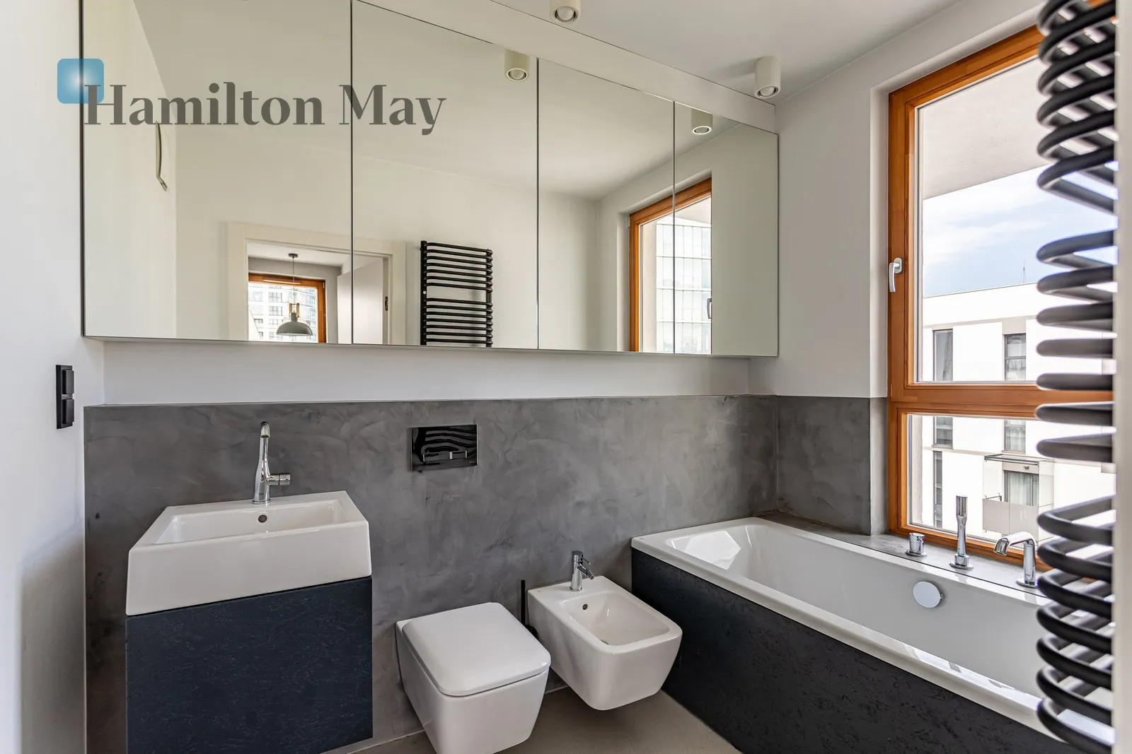 Distance to centre: 3.92 km Level: 12 Price: 9500 PLN Bedrooms: 2 Bathrooms: 2 Size: 81m2 Price/m2: 117 PLN - slider
