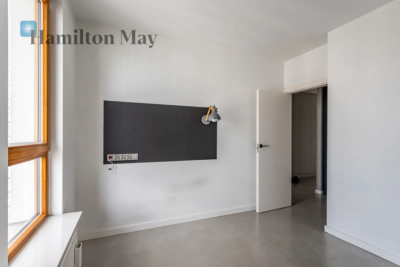 Street: Marcina Kasprzaka Region: Wola Subregion: Czyste Distance to centre: 3.92 km Level: 12 Price: 9000 PLN Bedrooms: 2 - slider