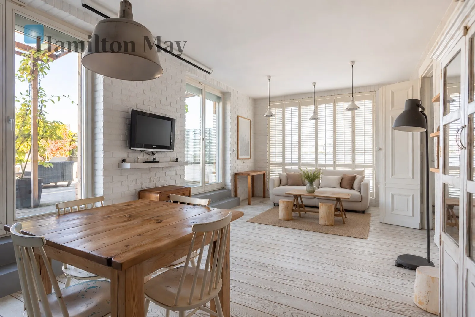 Unique apartment with a terrace at Miasteczko Wilanów - slider