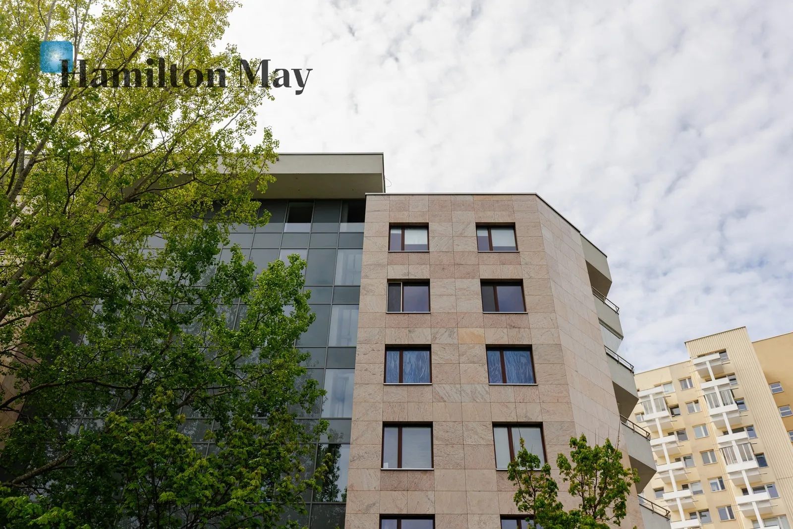 Продається двостороння квартира у престижному районі Муранува - slider